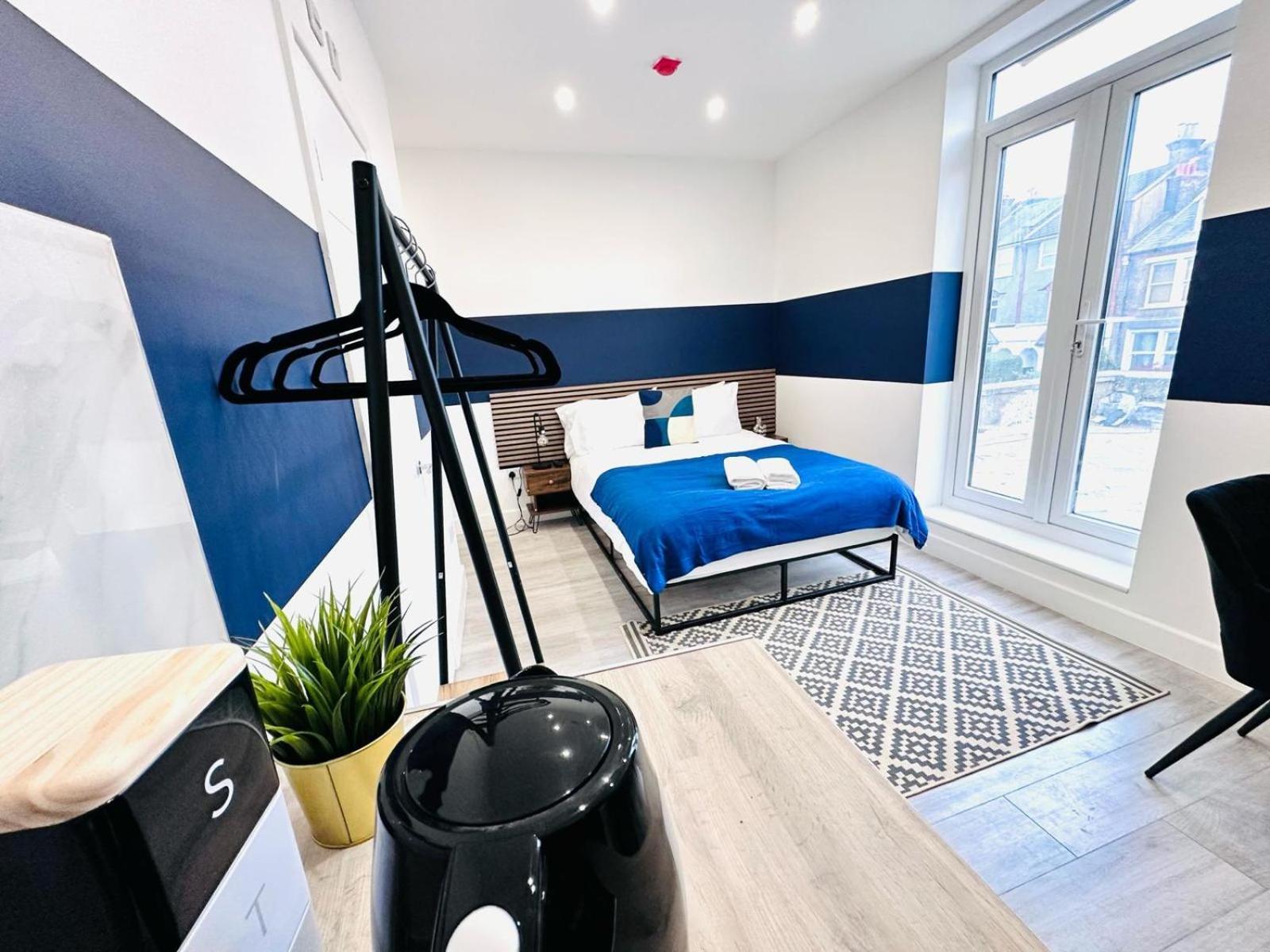 London 58 Blue House City Center Studio, Top Spot Экстерьер фото